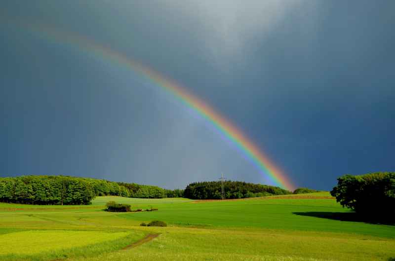 http://www.vareseperibambini.it/images/Articoli_luglio15/arcobaleno.jpg