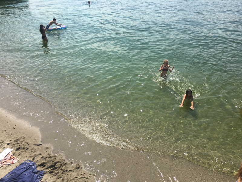 al lago con i bambini
