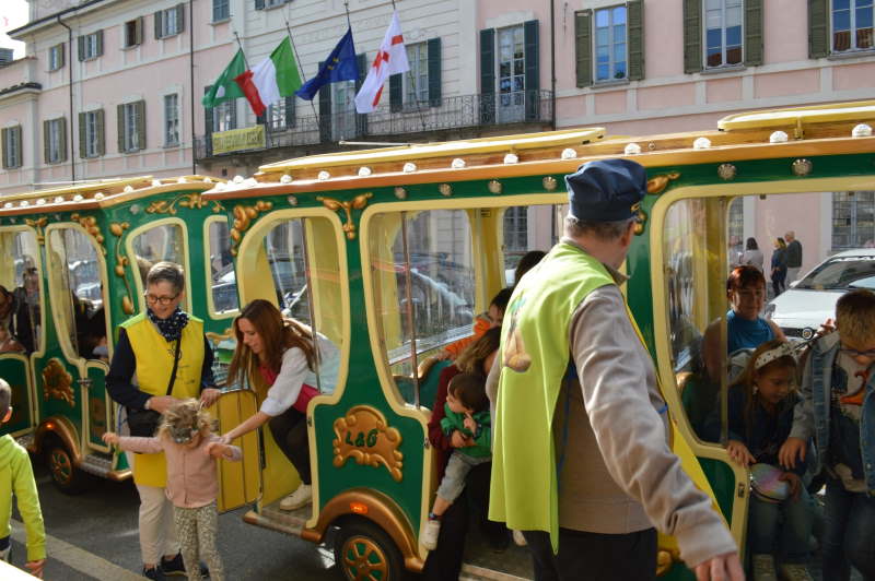 un sorriso per il ponte trenino