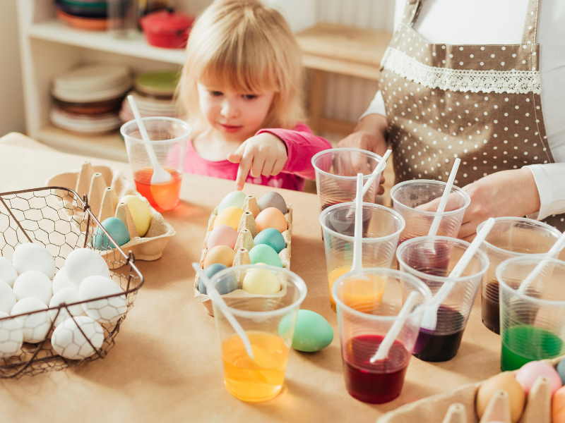 Facciamo le uova colorate di Pasqua!