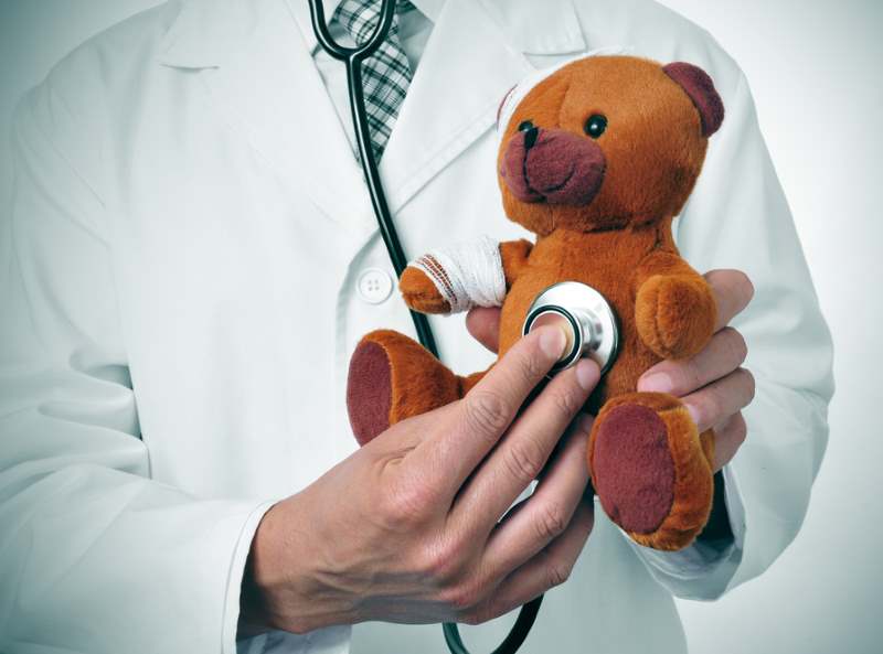 Cosa fare quando il bambino si ammala nel weekend?