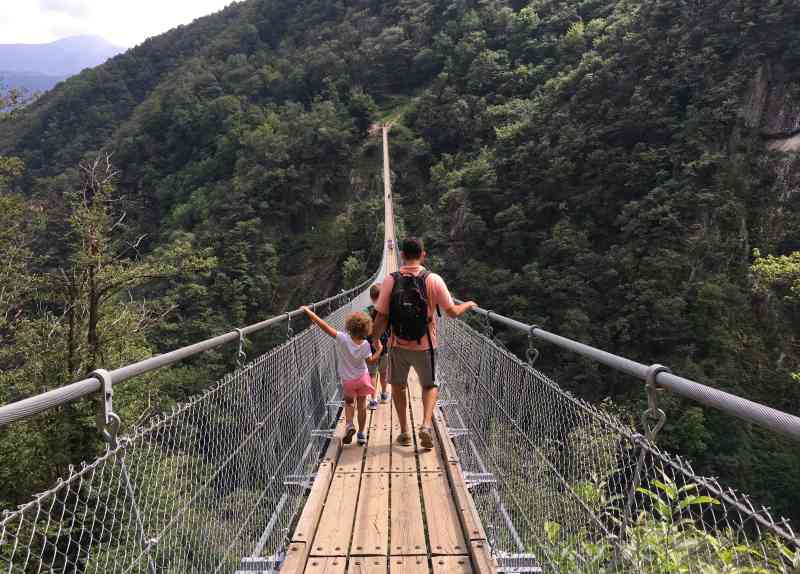 ponte tibetano sul monte Carasso